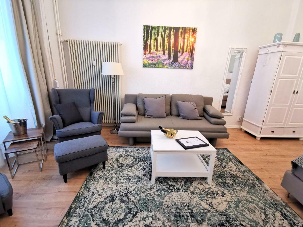 Lejlighed Kvh By Rockchair L Superhost Status L Boxspringbett Am Schloss Charlottenburg Welcomes You!