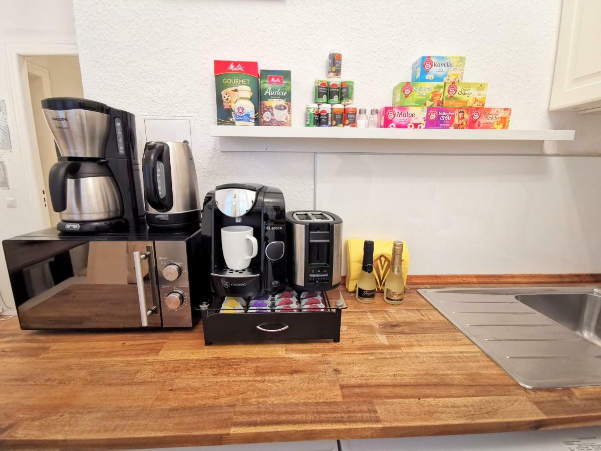 Lejlighed Kvh By Rockchair L Superhost Status L Boxspringbett Am Schloss Charlottenburg Welcomes You!