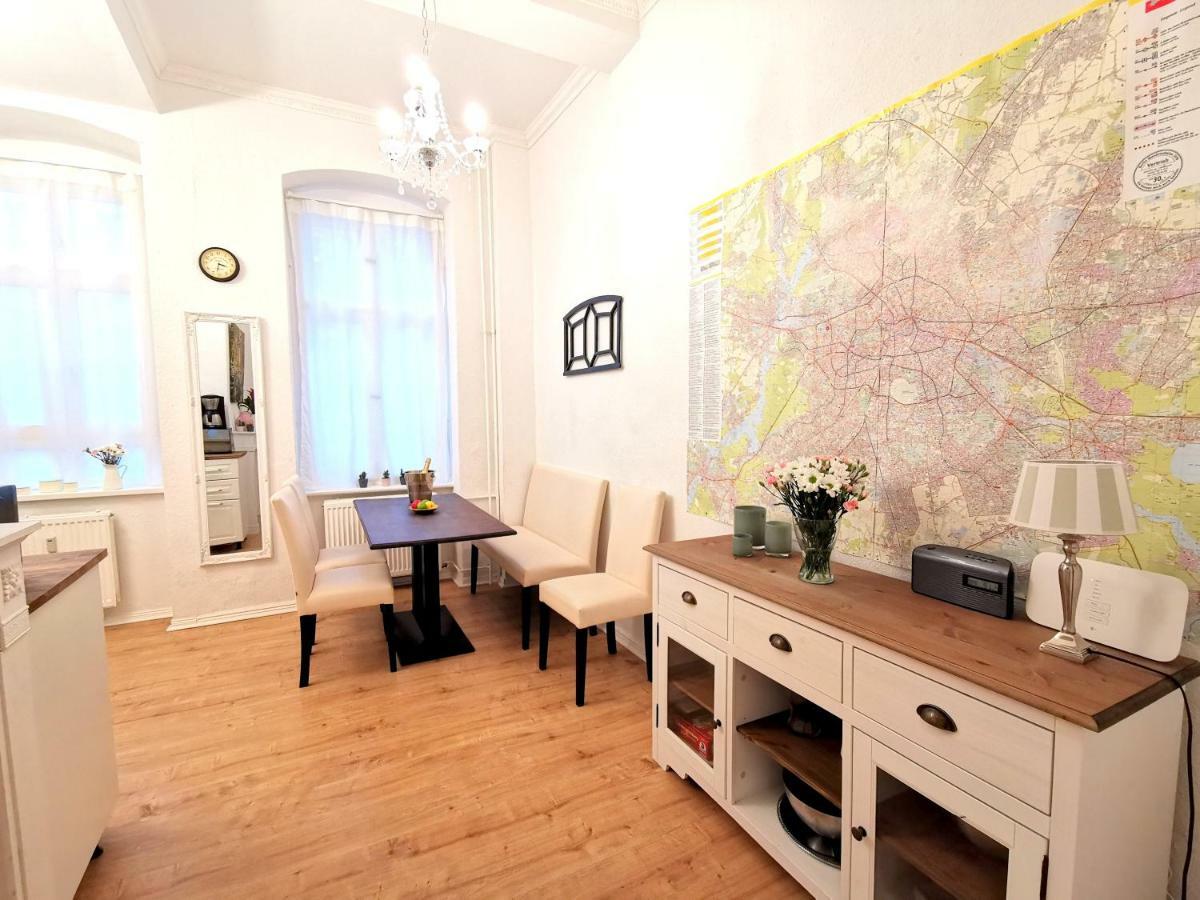 Lejlighed Kvh By Rockchair L Superhost Status L Boxspringbett Am Schloss Charlottenburg Welcomes You! *
